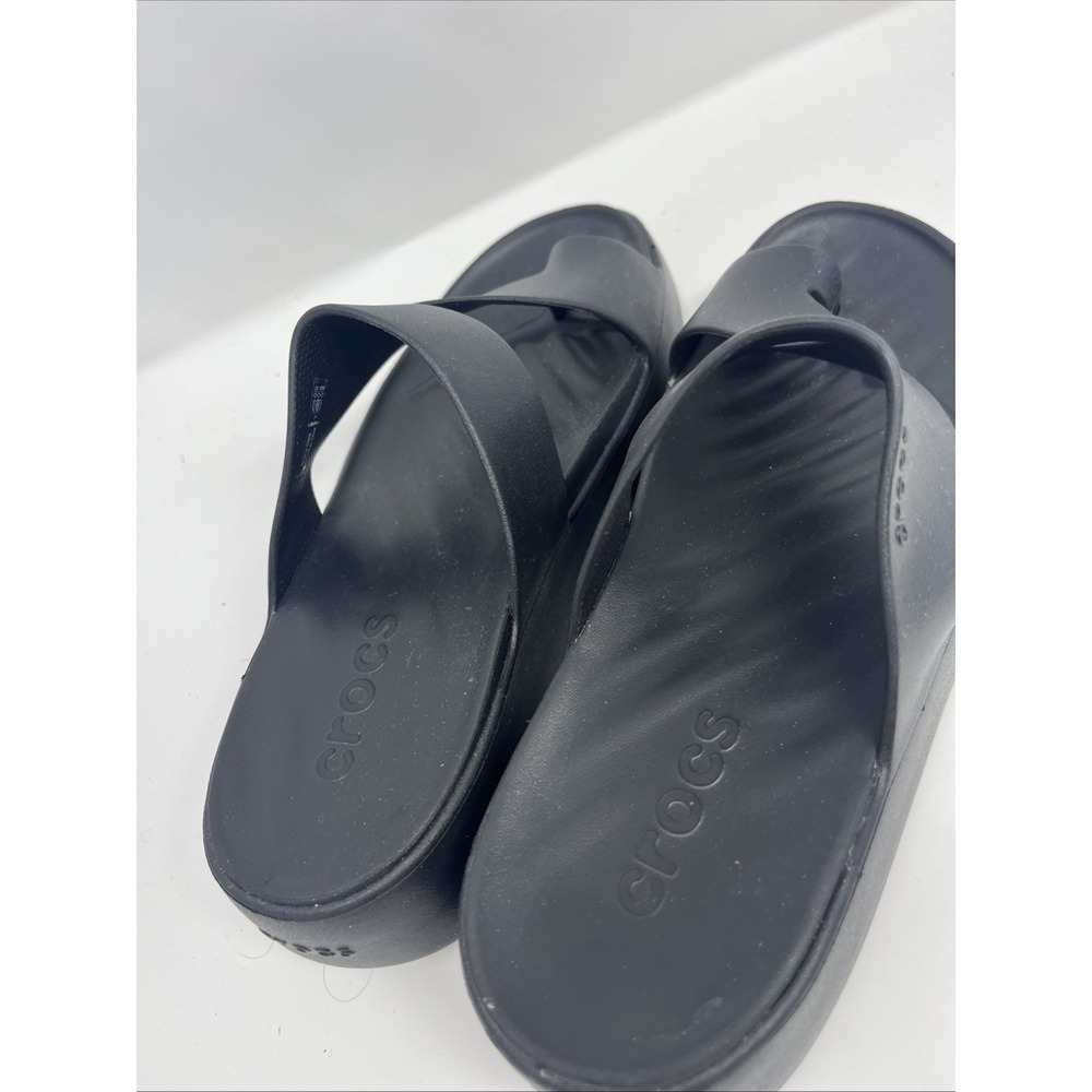 CROCS Womens GETAWAY PLATFORM TOE LOOP 210834-001 BLACK | Size 7 - Picture 2 of 8